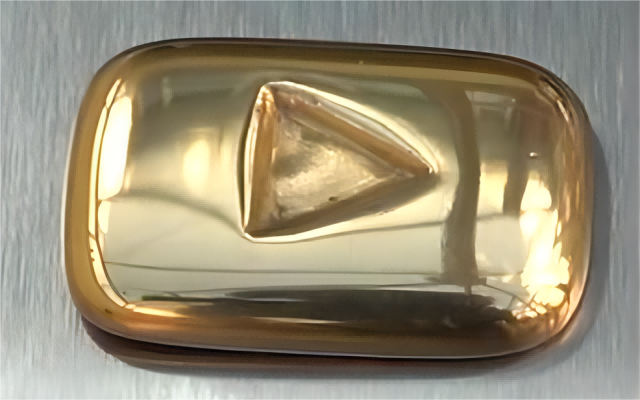 【XM官网】黄金“反杀”时刻!美元退、恐慌升,技术面连招暗示方向?